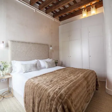 Eva Recommends Sentencia * Sevilla